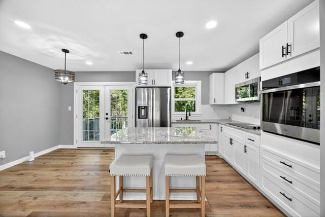 1864 Glen Echo Drive, Decatur, GA 30032