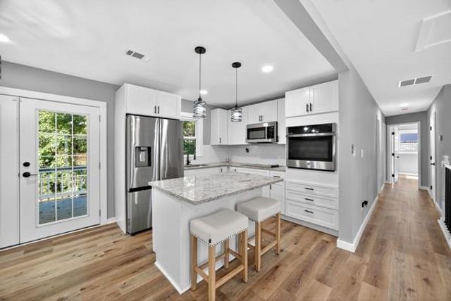 1864 Glen Echo Drive, Decatur, GA 30032