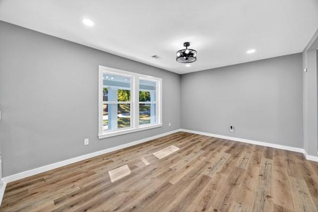 1864 Glen Echo Drive, Decatur, GA 30032