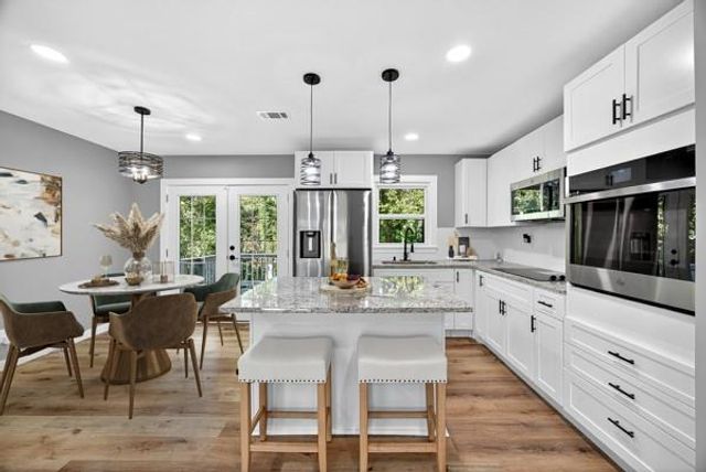 1864 Glen Echo Drive, Decatur, GA 30032