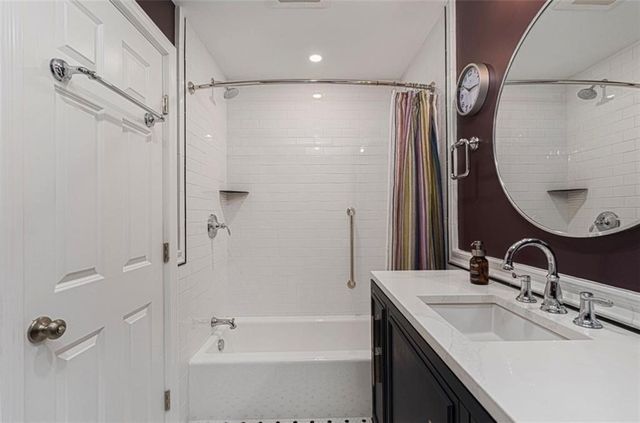 172 Broad Rock Rd, South Kingstown, RI 02879