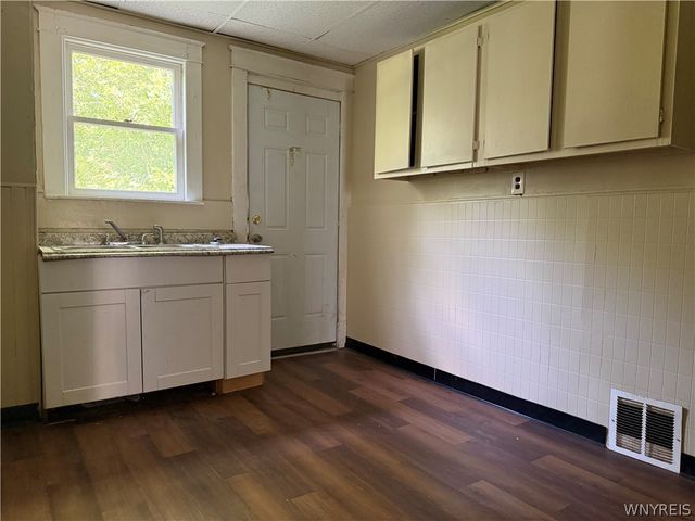 1868 Weston Avenue, Niagara Falls, NY 14305