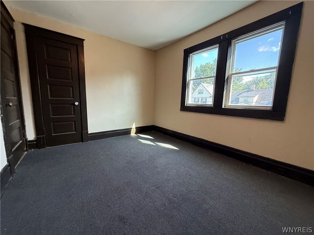 1868 Weston Avenue, Niagara Falls, NY 14305