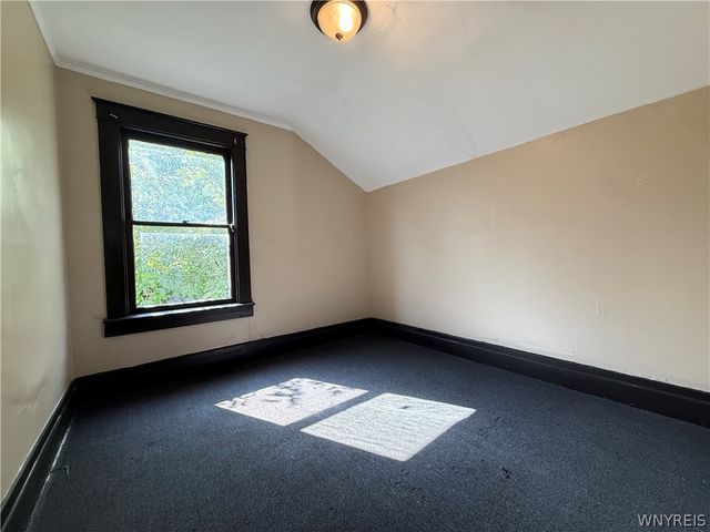 1868 Weston Avenue, Niagara Falls, NY 14305