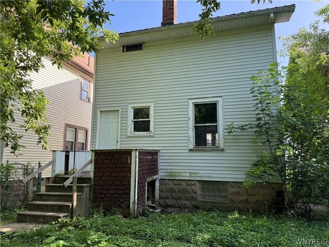 1868 Weston Avenue, Niagara Falls, NY 14305