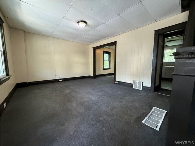 1868 Weston Avenue, Niagara Falls, NY 14305