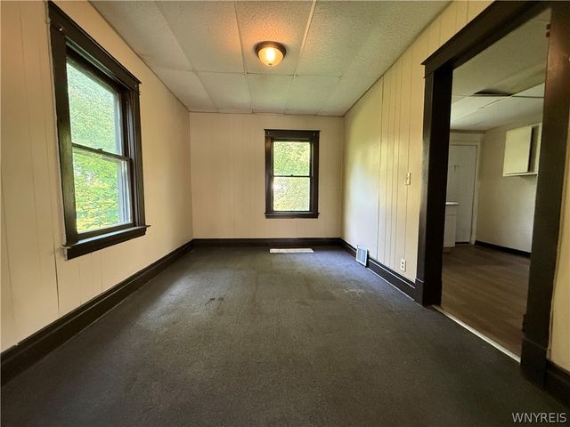 1868 Weston Avenue, Niagara Falls, NY 14305