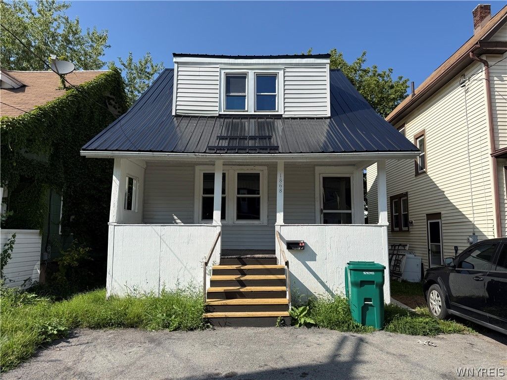 1868 Weston Avenue, Niagara Falls, NY 14305