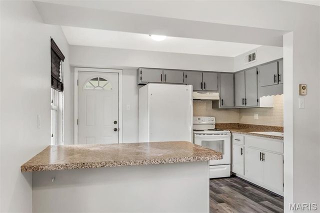 1680 Herault Place C, St Louis, MO 63125