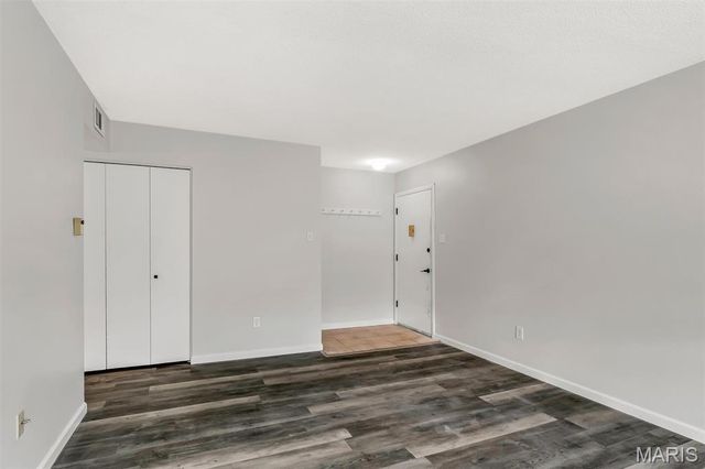 1680 Herault Place C, St Louis, MO 63125