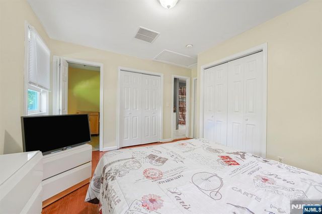 94 Barbara Drive, Pompton Lakes, NJ 07442