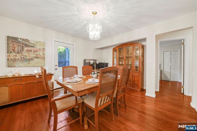 94 Barbara Drive, Pompton Lakes, NJ 07442