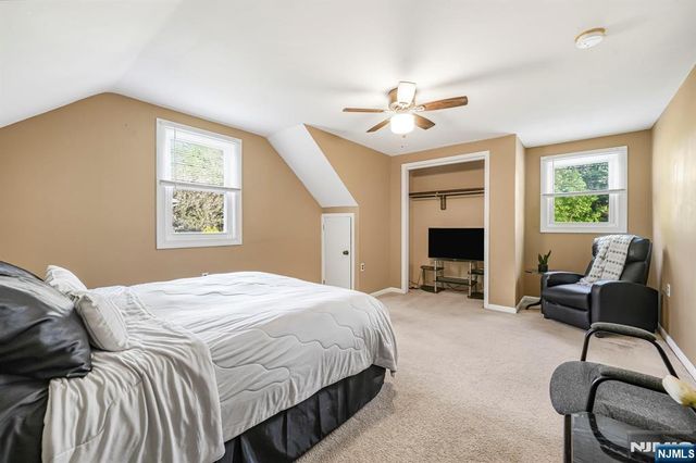 94 Barbara Drive, Pompton Lakes, NJ 07442