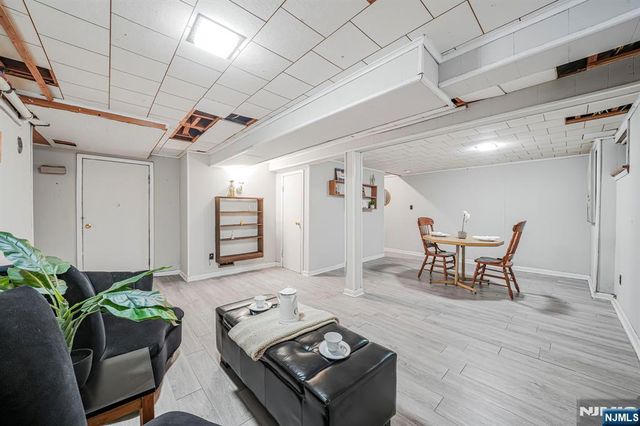 94 Barbara Drive, Pompton Lakes, NJ 07442