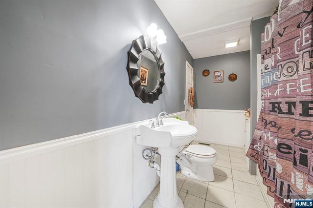 94 Barbara Drive, Pompton Lakes, NJ 07442