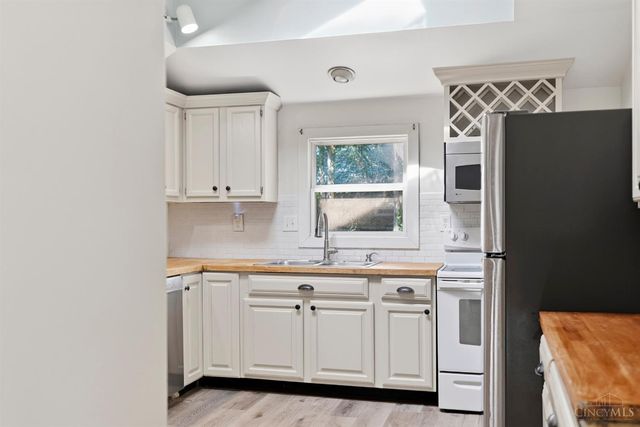 481 E Sharon Road, Glendale, OH 45246