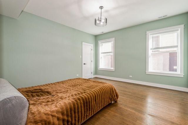 1535 W Estes Avenue 2, Chicago, IL 60626