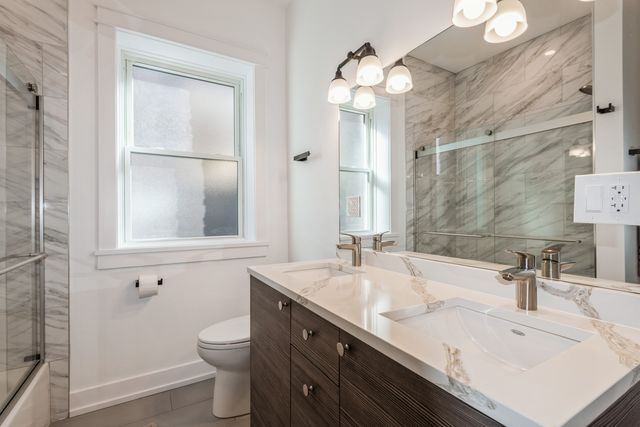 1535 W Estes Avenue 2, Chicago, IL 60626