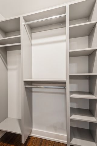 1535 W Estes Avenue 2, Chicago, IL 60626