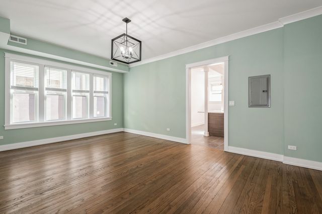 1535 W Estes Avenue 2, Chicago, IL 60626