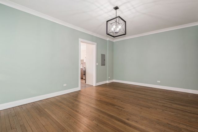 1535 W Estes Avenue 2, Chicago, IL 60626