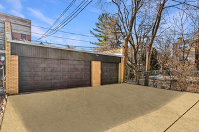 1535 W Estes Avenue 2, Chicago, IL 60626