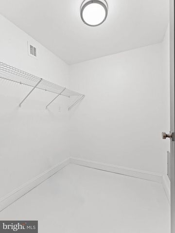 852 WOODLAND AVE, Camden, NJ 08104