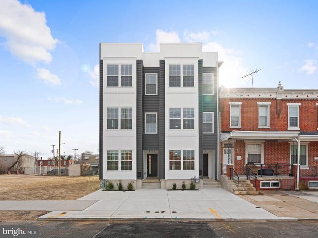 852 WOODLAND AVE, Camden, NJ 08104