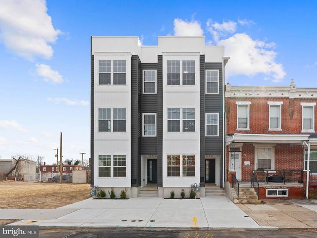 852 WOODLAND AVE, Camden, NJ 08104