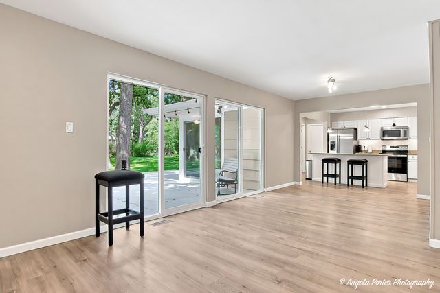 1403 Dairy Lane, Mundelein, IL 60060