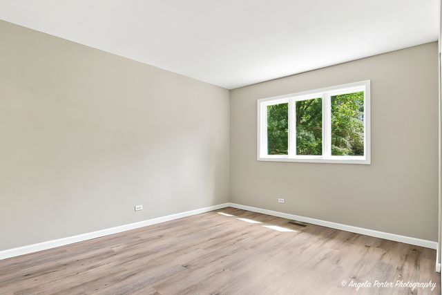 1403 Dairy Lane, Mundelein, IL 60060