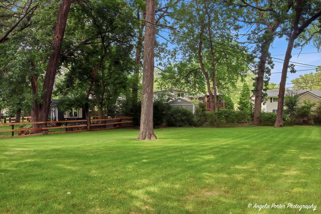 1403 Dairy Lane, Mundelein, IL 60060