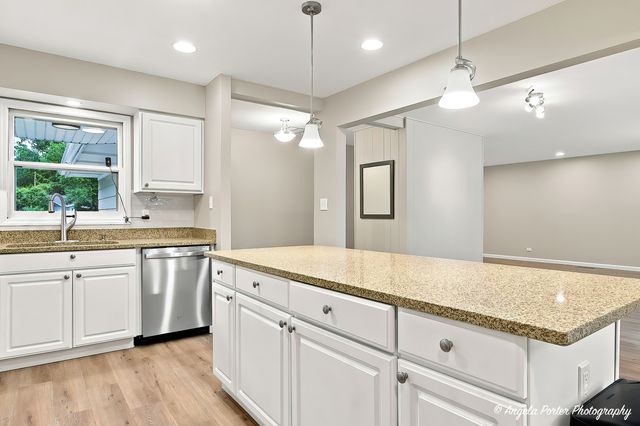1403 Dairy Lane, Mundelein, IL 60060
