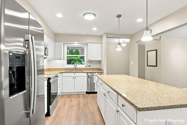 1403 Dairy Lane, Mundelein, IL 60060