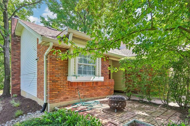 12948 Autumn View Drive, St Louis, MO 63146
