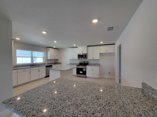 5702 SW 136TH AVENUE, Ocala, FL 34481