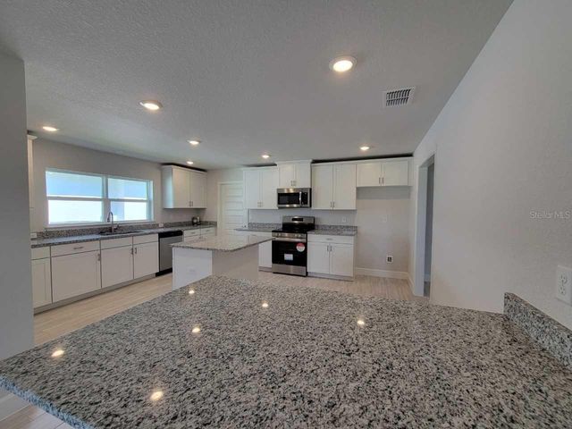 5702 SW 136TH AVENUE, Ocala, FL 34481