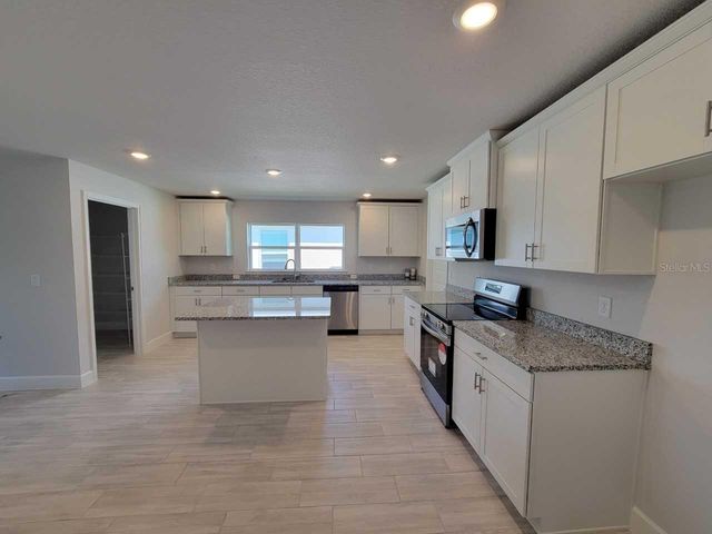 5702 SW 136TH AVENUE, Ocala, FL 34481