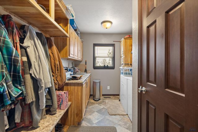 26701 GUNSMOKE LN, Custer, SD 57730