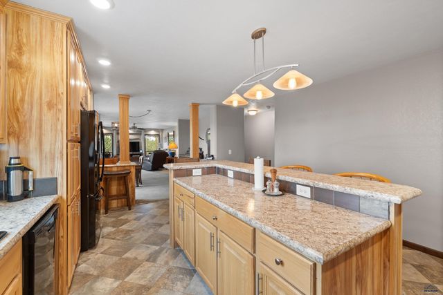 26701 GUNSMOKE LN, Custer, SD 57730