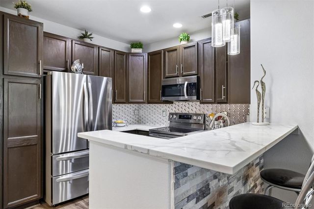 8304 Stonybridge Circle, Littleton, CO 80126