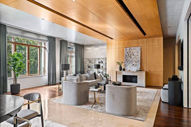 65 E GOETHE Street 3W, Chicago, IL 60610