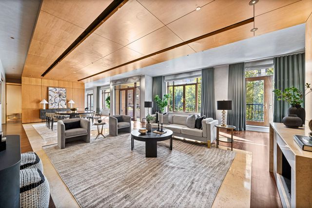 65 E GOETHE Street 3W, Chicago, IL 60610