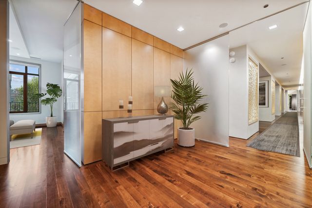 65 E GOETHE Street 3W, Chicago, IL 60610