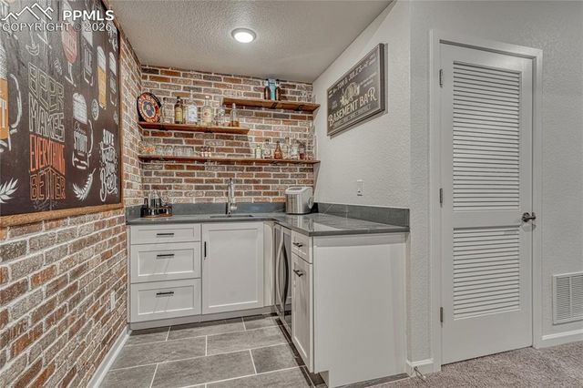 58 N Olympian Drive, Colorado Springs, CO 80905