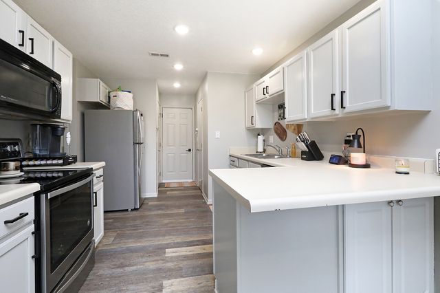 6800 Ashworth Road 602, West Des Moines, IA 50266