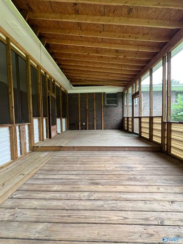2498 Barnes Drive, Hokes Bluff, AL 35903
