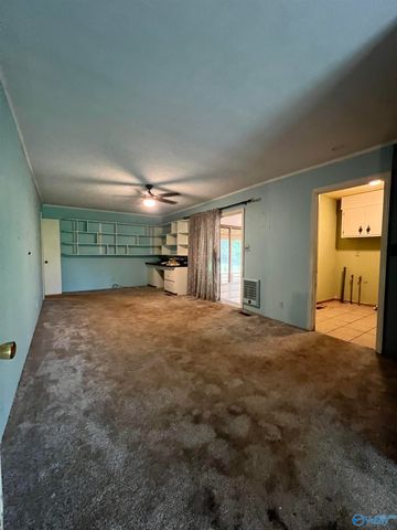 2498 Barnes Drive, Hokes Bluff, AL 35903