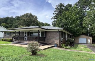 2498 Barnes Drive, Hokes Bluff, AL 35903