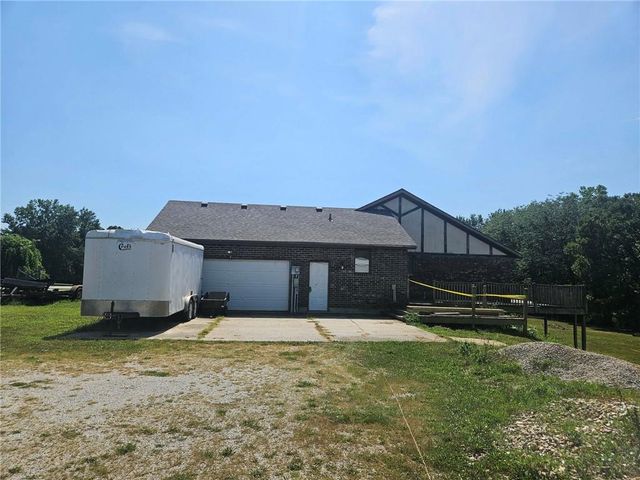 25410 High Drive, Excelsior Springs, MO 64024